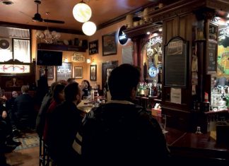 IRISH PUB MULLIGANS