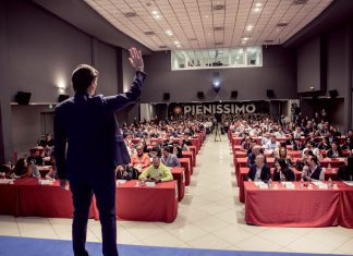 C’è un terrorista nel tuo locale…ed è il tuo cameriere!
