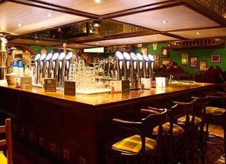 TOTO’S PUB