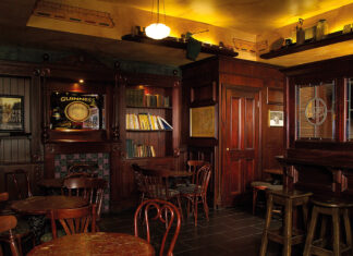 KINSALE IRISH PUB